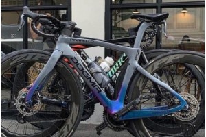 Quadro de bicicleta de estrada de carbono com freio a disco Pinarello DogMa F