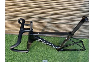 BLACK INC Carbonfaser-Lenker (für Pinarello F10, Pinarello GREVIL+, FACTOR OSTRO Rahmen)