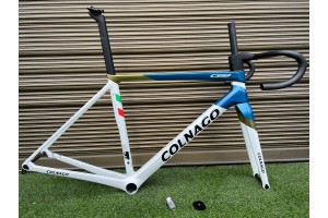 Colnago C68 カーボン ロード自転車フレーム ブルーとホワイト