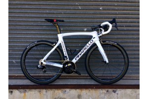 Pinarello Carbon Road Bike kerékpár Dogma F8 fekete és piros