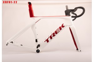 Trek Madone peegelkaamera Gen7 süsinikkiust maanteerattaraam valge